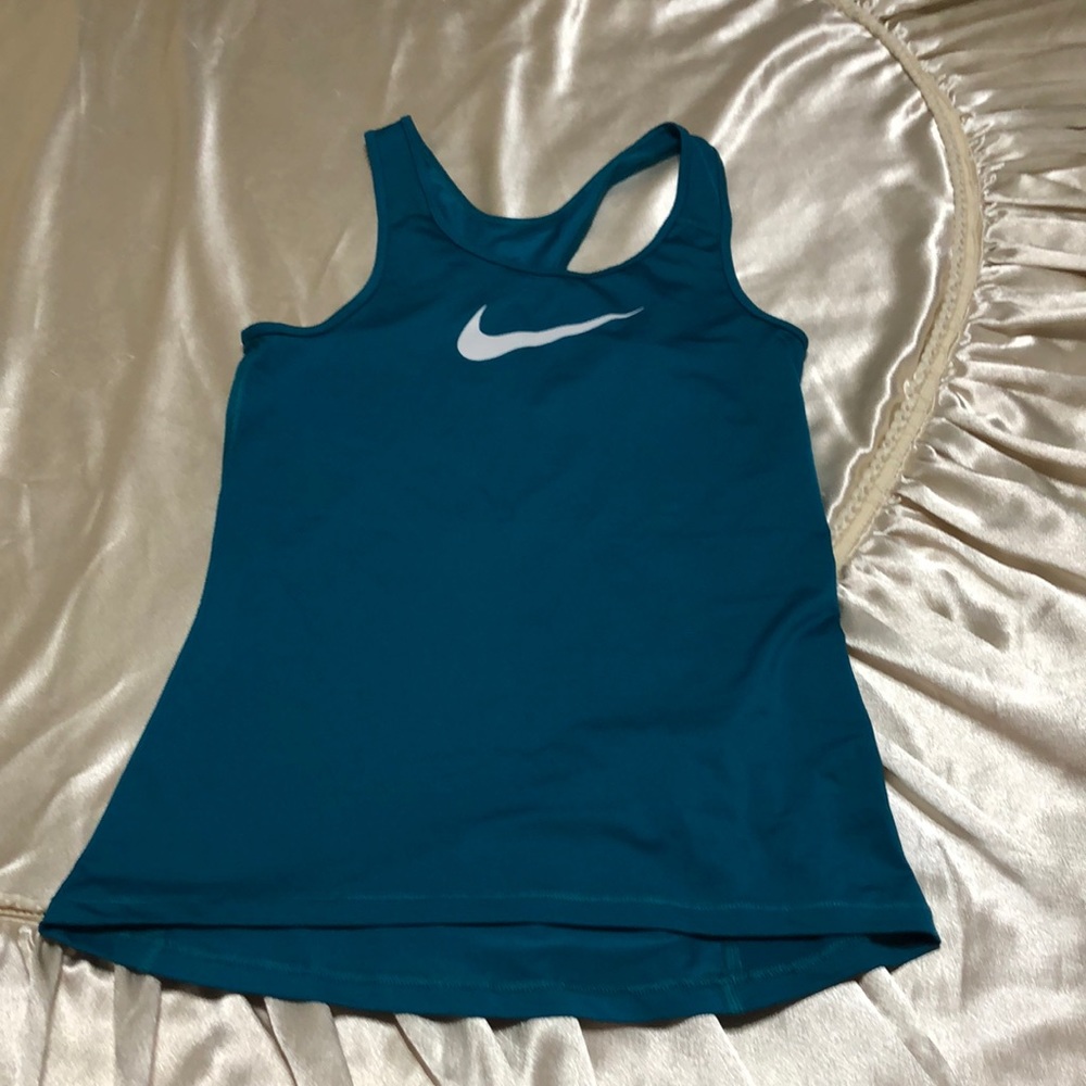 Nike dry fit women’s tank top